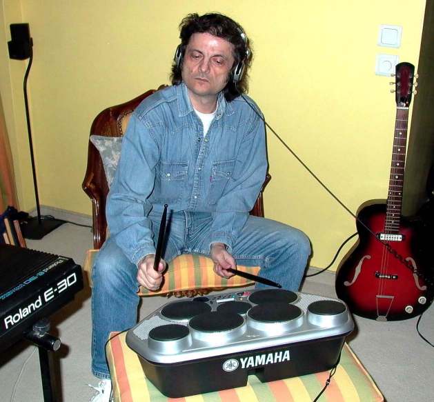 ÇİVİ Bora